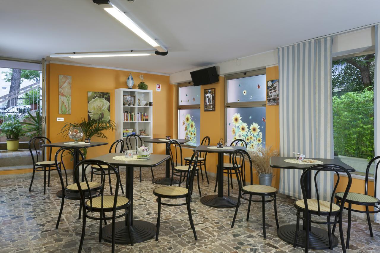 Hotel Alfa Tao Ричоне Екстериор снимка