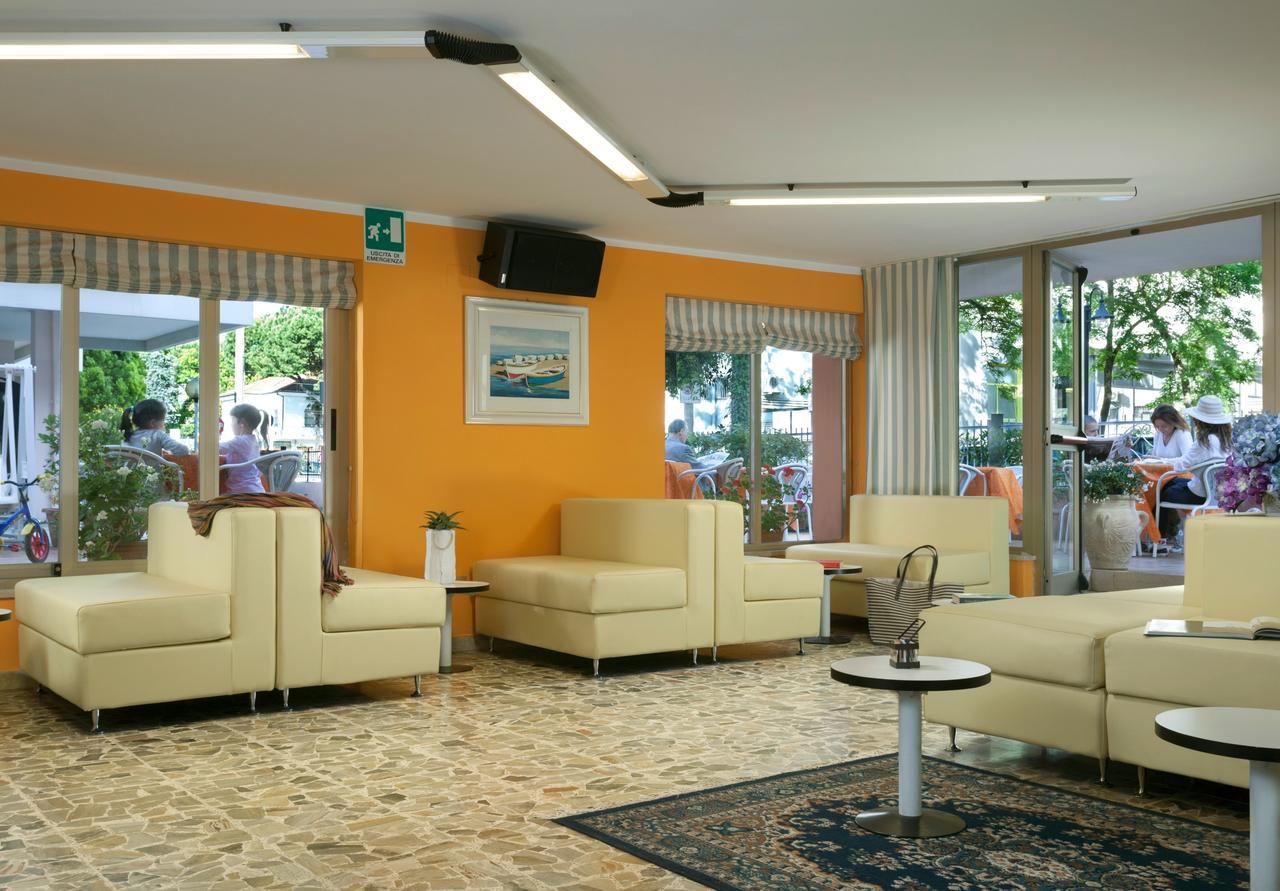 Hotel Alfa Tao Ричоне Екстериор снимка