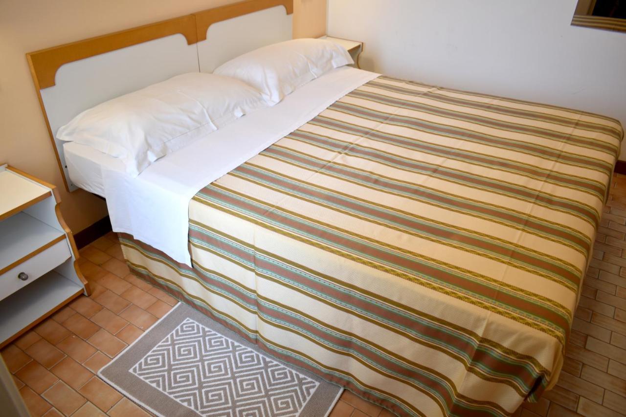 Hotel Alfa Tao Ричоне Екстериор снимка