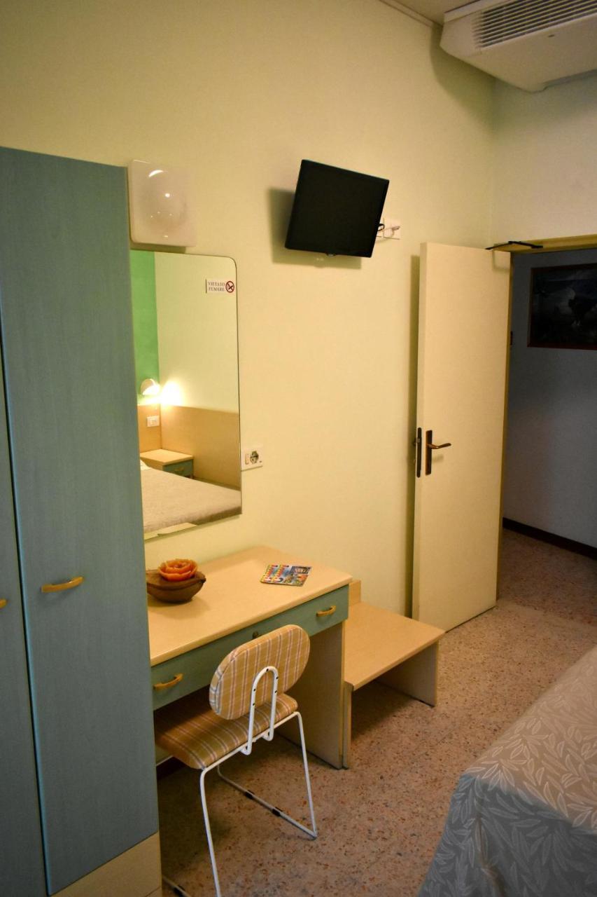 Hotel Alfa Tao Ричоне Екстериор снимка