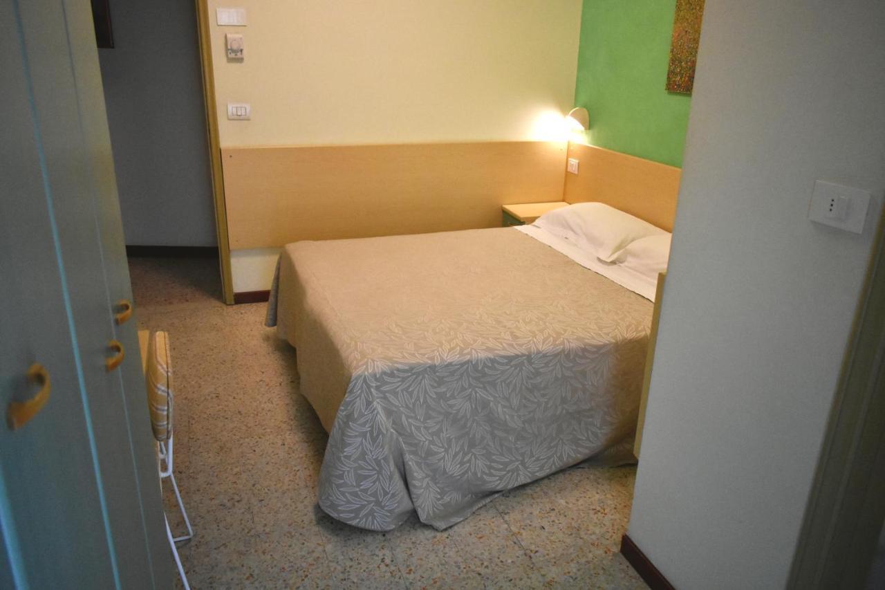 Hotel Alfa Tao Ричоне Екстериор снимка