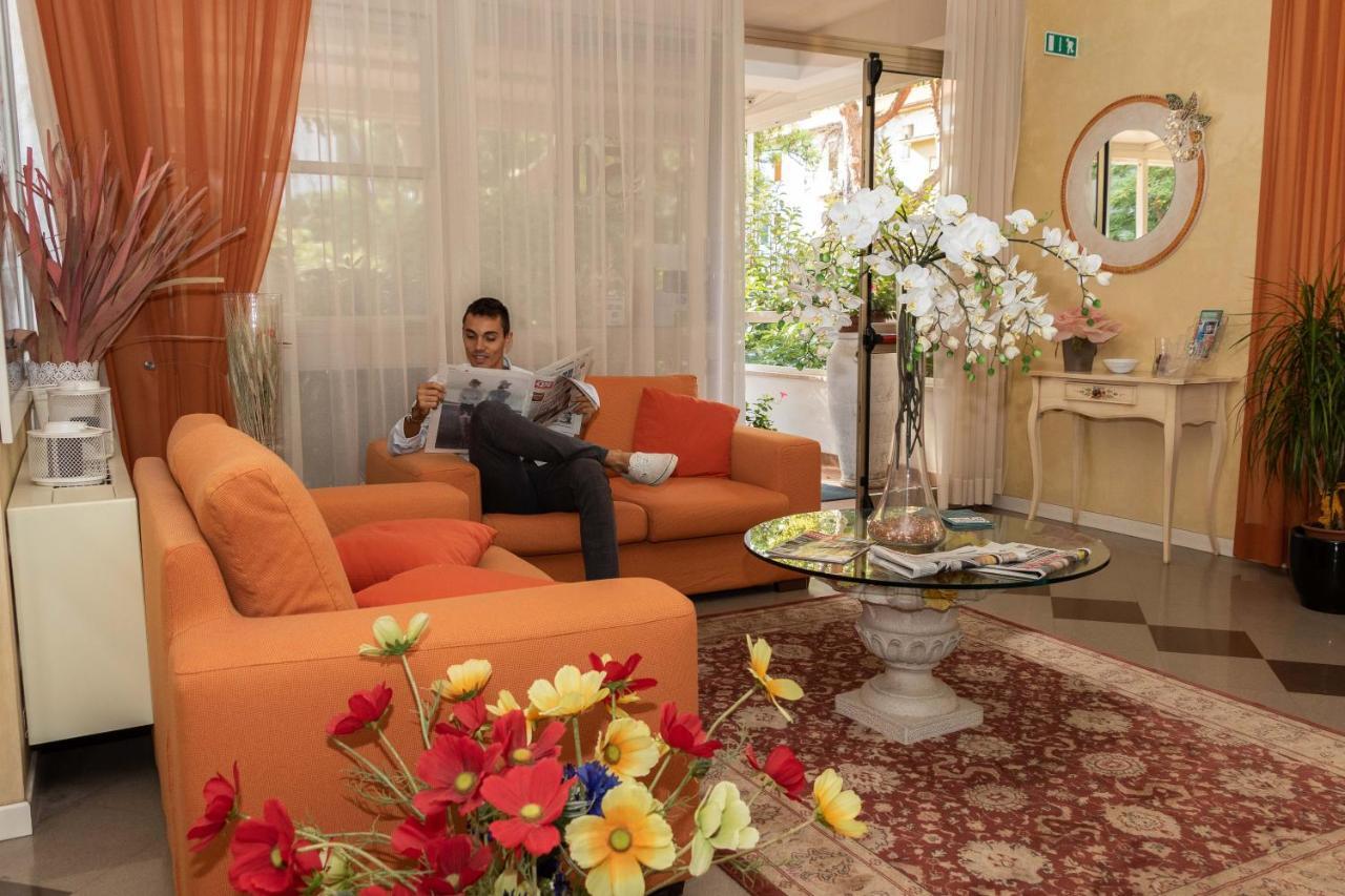 Hotel Alfa Tao Ричоне Екстериор снимка