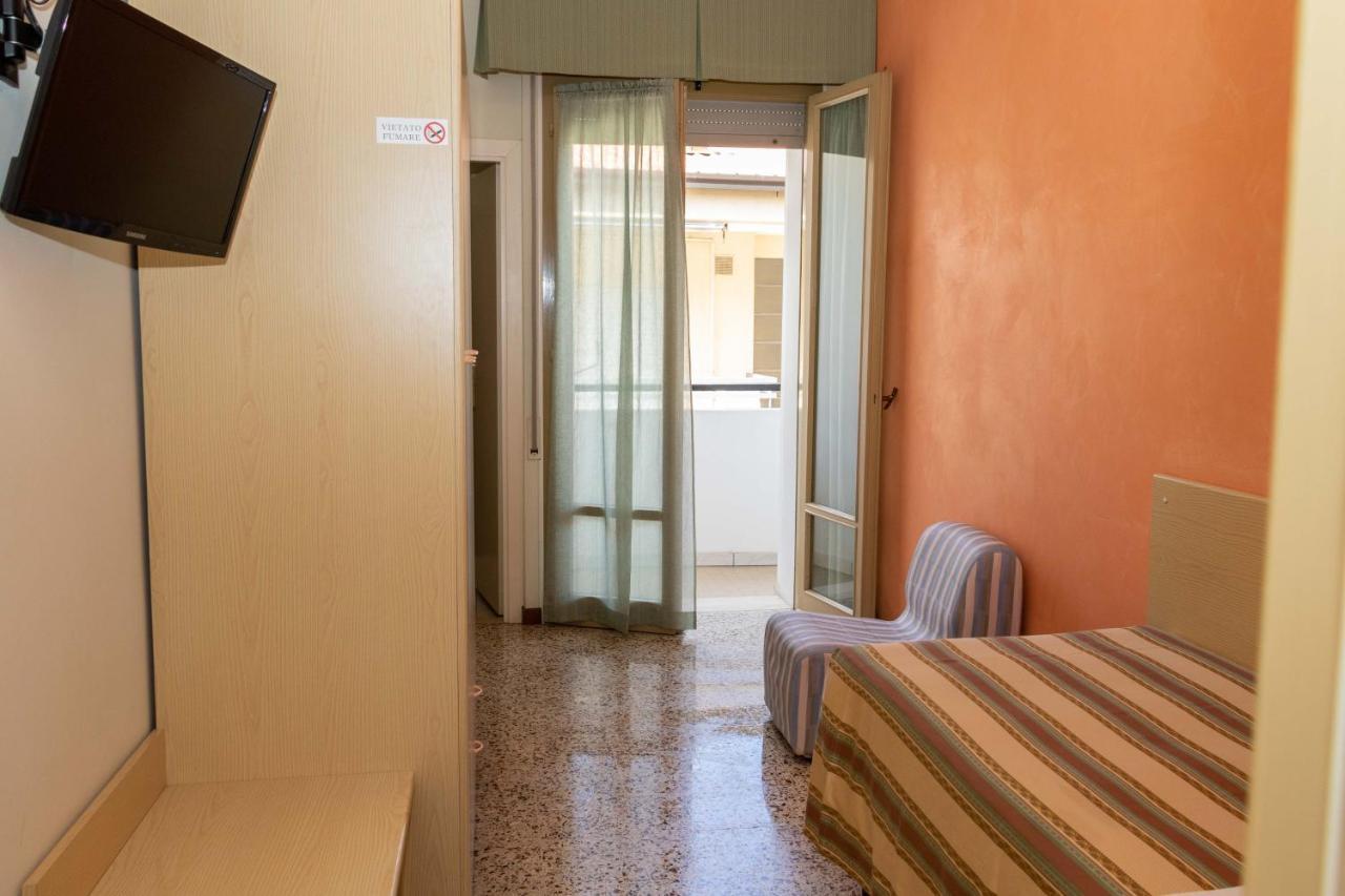 Hotel Alfa Tao Ричоне Екстериор снимка