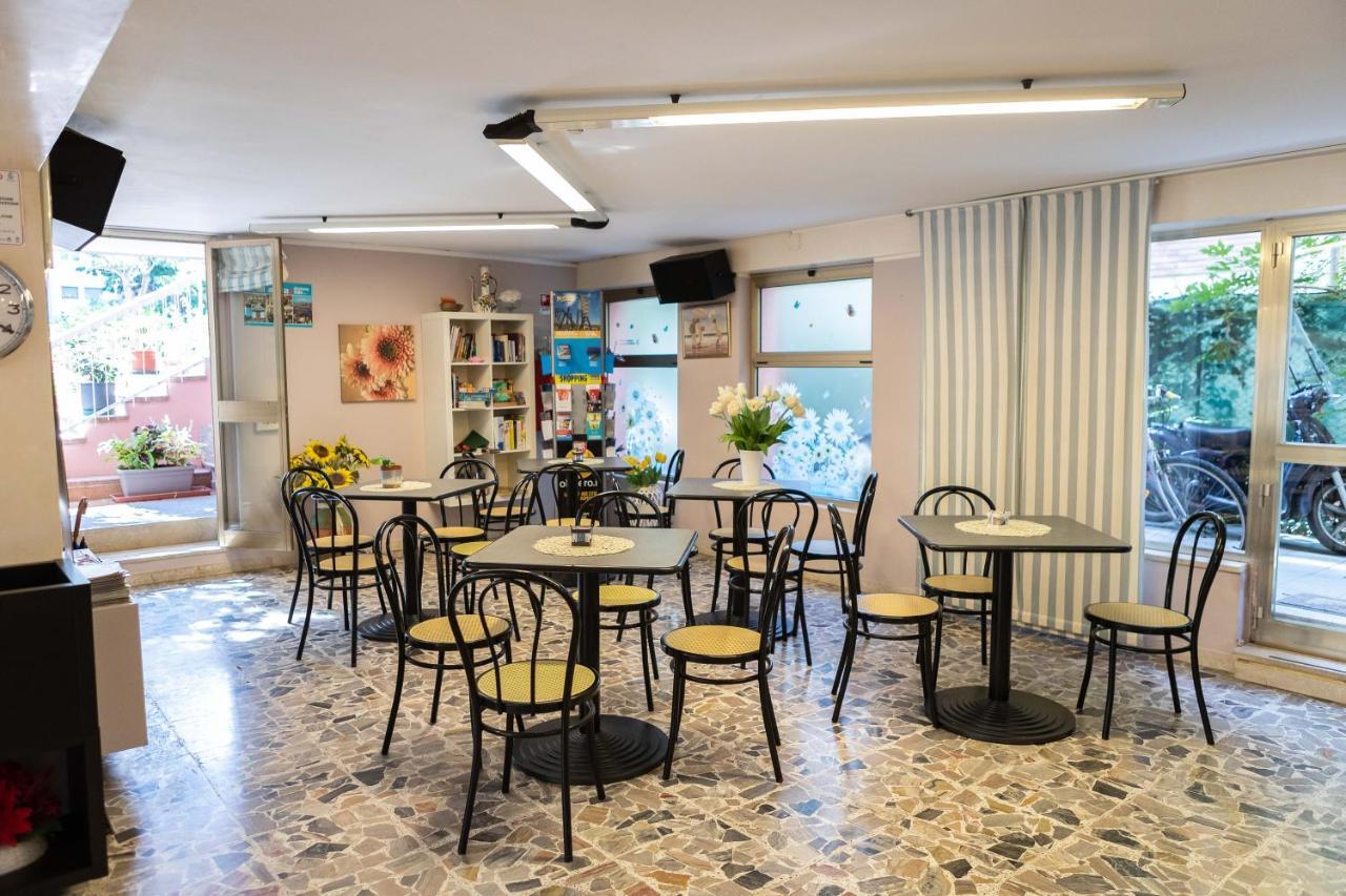 Hotel Alfa Tao Ричоне Екстериор снимка